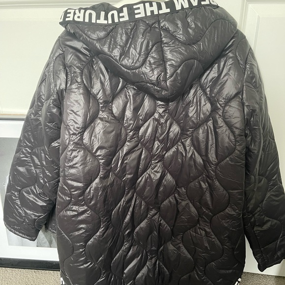 Waterproof black jacket - Picture 2 of 7